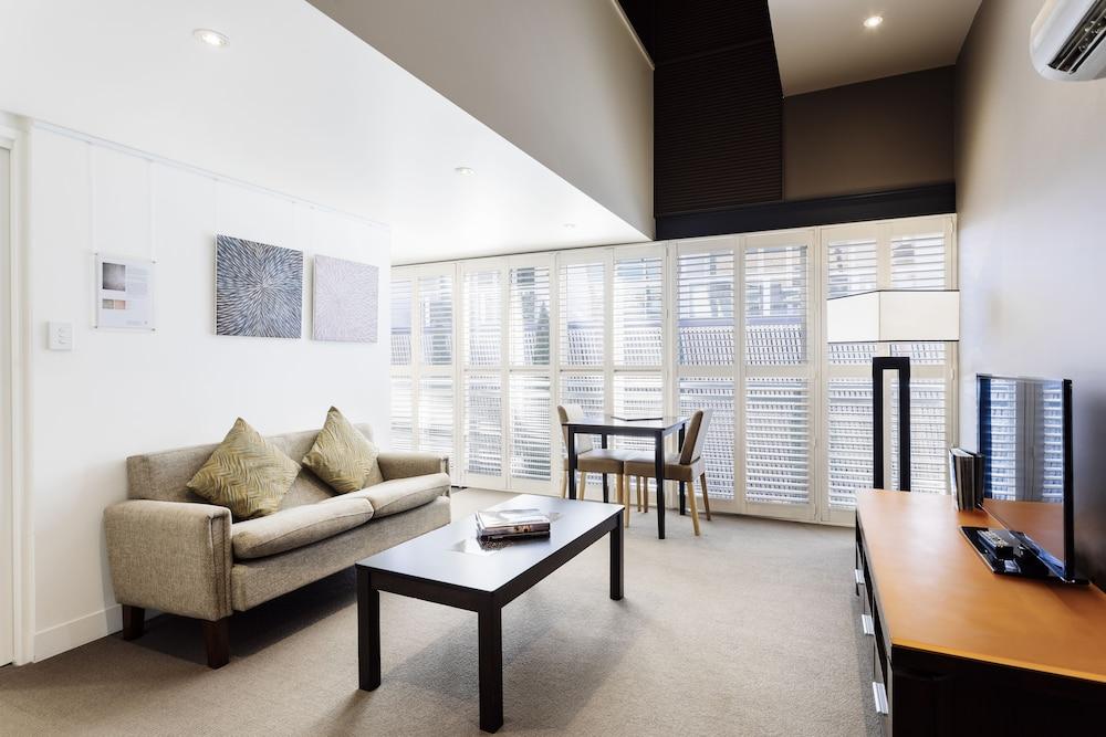The Henry Jones Art Hotel Hobart Ngoại thất bức ảnh A typical apartment at the hotel